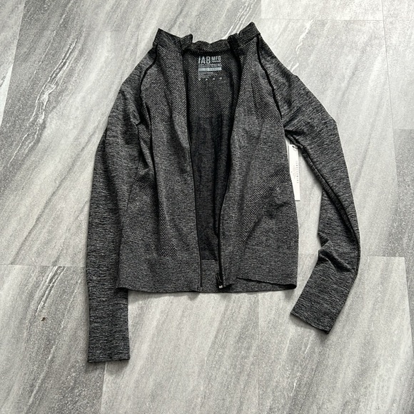 Fitted black & grey marl zip up athletic spandex jacket Large thumbholes - Picture 4 of 12